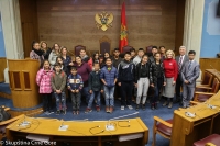 Students of primary schools from three cities visit Parliament