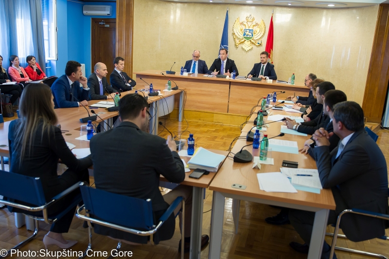 Committee on International Relations and Emigrants holds its Sixth Meeting
