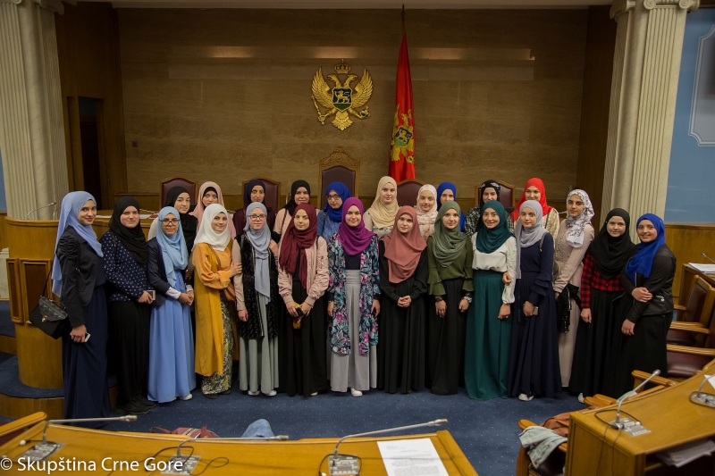 Guests from Gazi-Isa beg Madrasa visit the Parliament of Montenegro