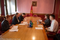 Chairperson of the Gender Equality Committee holds a meeting with a member of the team conducting the evaluation of the child rights monitoring system in Montenegro